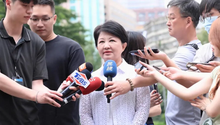 連勝文提醒盧秀燕「國民黨所有花費要黨主席埋單」：侯友宜選舉補助款全數回捐
