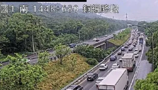 快訊/國道一號南向三義段車禍！2起合計10車追撞　現場塞翻天
