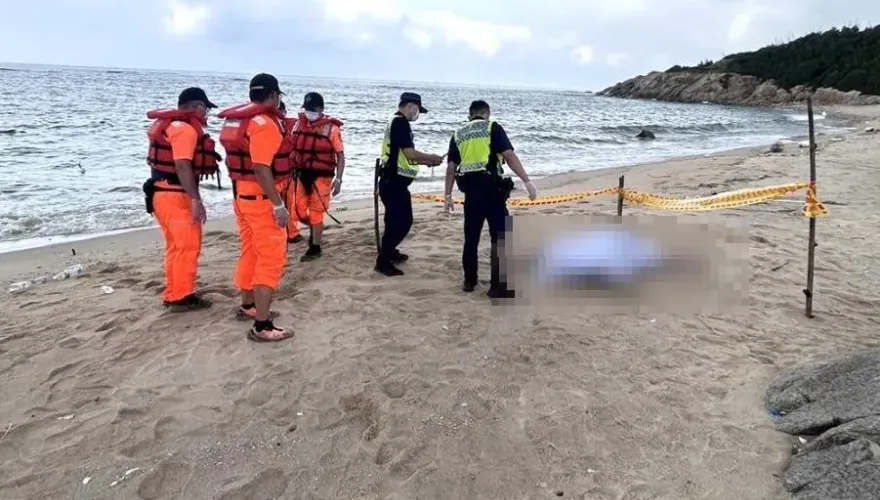 快訊/非失蹤陸籍船員！金門南石滬岸際驚見男屍　遺體腫脹嚴重…身分清查中