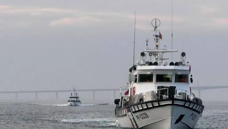陸籍漁船挨撞3船員落水失聯　海巡署派3艇擴大搜救