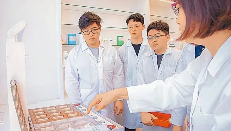 連鎖藥局崛起！祭高薪搶人才　醫院「藥師荒」成常態化