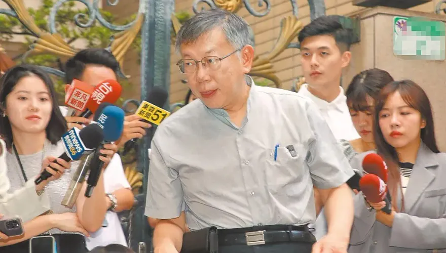 影/黃珊珊緊張了？游淑慧踢爆：立院打架時「她在看京華城案」