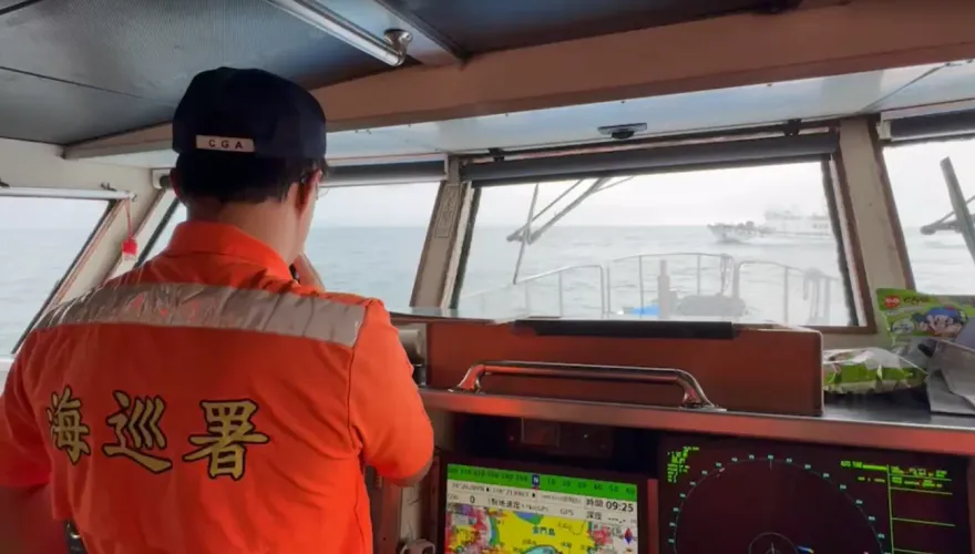 伏季休漁結束　大陸海警船進入金門水域　我海巡艇全程監控並驅離