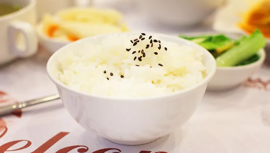 過年剩飯別冷藏！專家曝最保鮮方法：密封冷凍