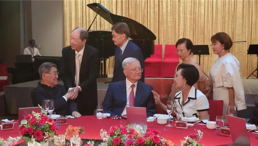 影/連戰夫婦鑽石婚宴！藍營多位大咖現身　馬英九、侯友宜、朱立倫未出席原因曝