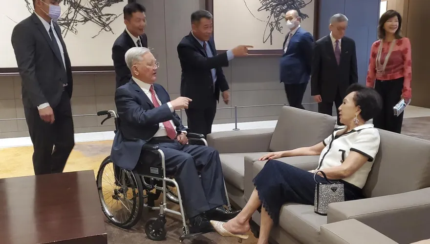 鄭習會倒數！連勝文憶連戰身教：謹言慎行避抹紅