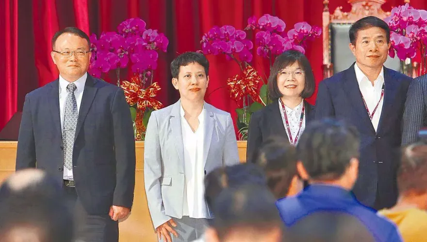 林麗雲、王維菁再批NCC腐敗　被問中天案卻「已讀不回」