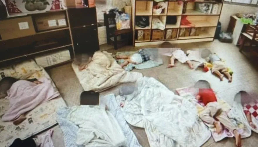37度「曬小孩」4hrs！高雄托嬰中心遭爆違法超收　社會局撤銷準公托資格
