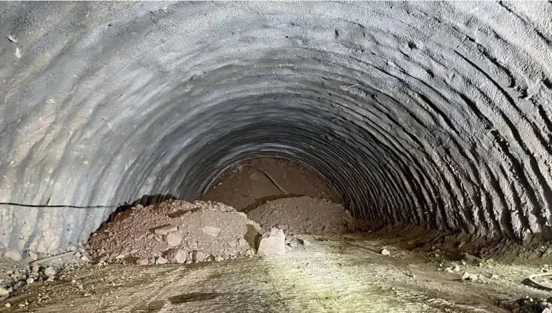 泰國高鐵隧道工程坍塌！3工人受困數公尺深地底　當局展開營救行動與死神搶人