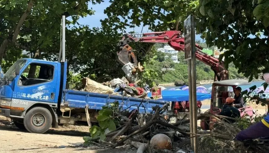 鳩佔鵲巢！墾丁陽傘攤趕客「沒付錢就離開」　驚動警方全面開罰