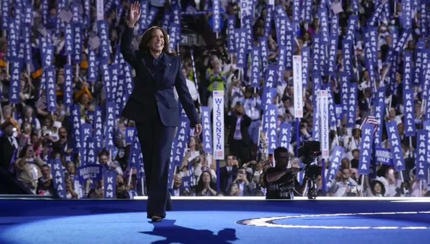 路透民調：賀錦麗聲勢看漲　川普在經濟與犯罪議題優勢遭削弱