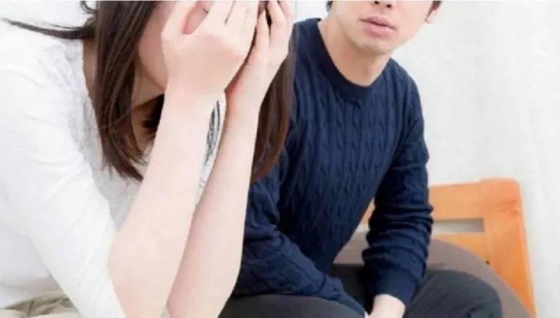 第一次見家長被迫算命！慘變「愛浪費電、離婚女」　全網勸分：可以放生了