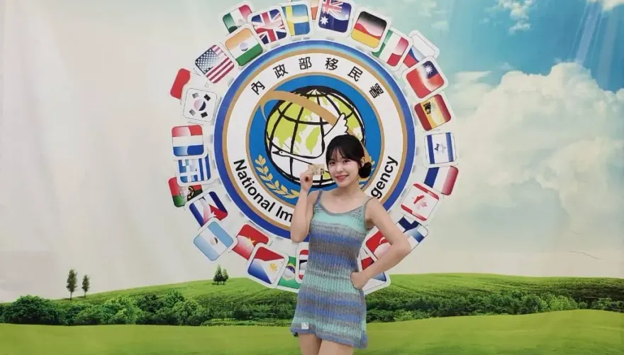 影/啦啦隊女神超開心！李多慧獲移民署「就業金卡」　有望取得永久居留