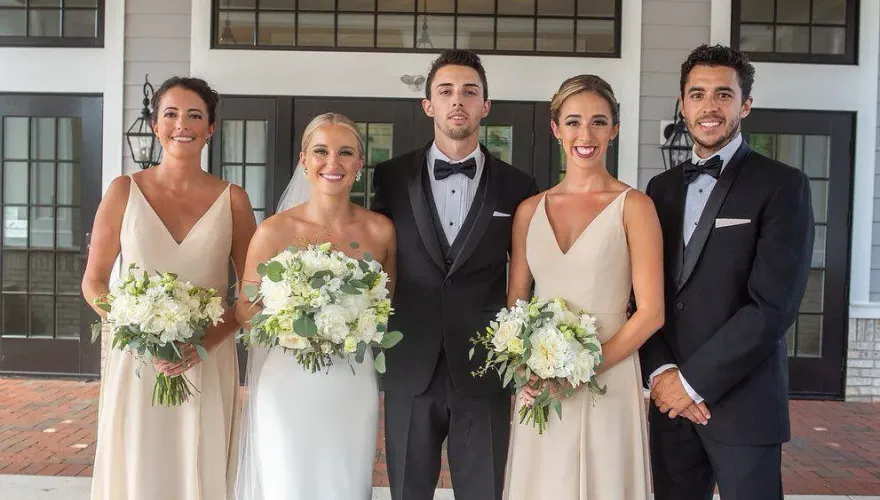 隔天要參加妹妹婚禮當伴郎！美國31歲知名球星跟弟弟「遭酒駕撞死」　球迷哀悼