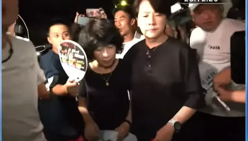 柯文哲被聲押「黃珊珊完全沒事」還開車接陳佩琪！凌濤質疑北檢：車上串證？