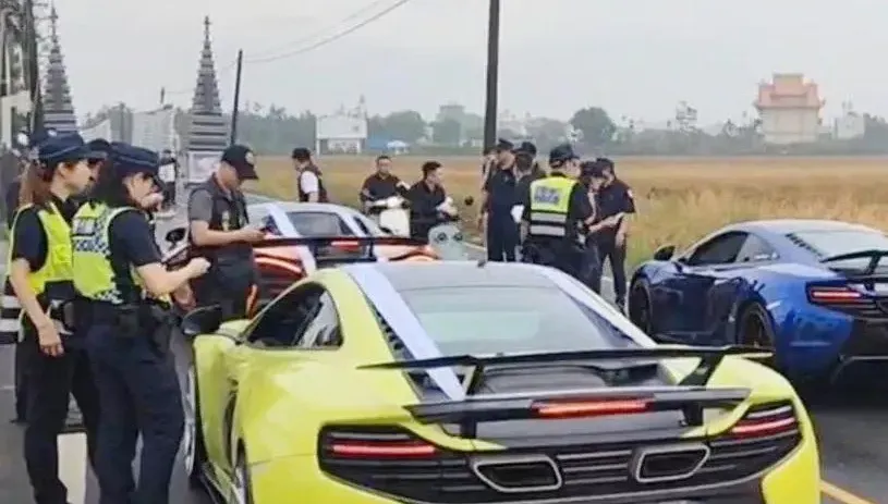 快訊/51輛豪車「8億送行車隊」！鴨頭告別式美女警攔查　2通緝犯落網