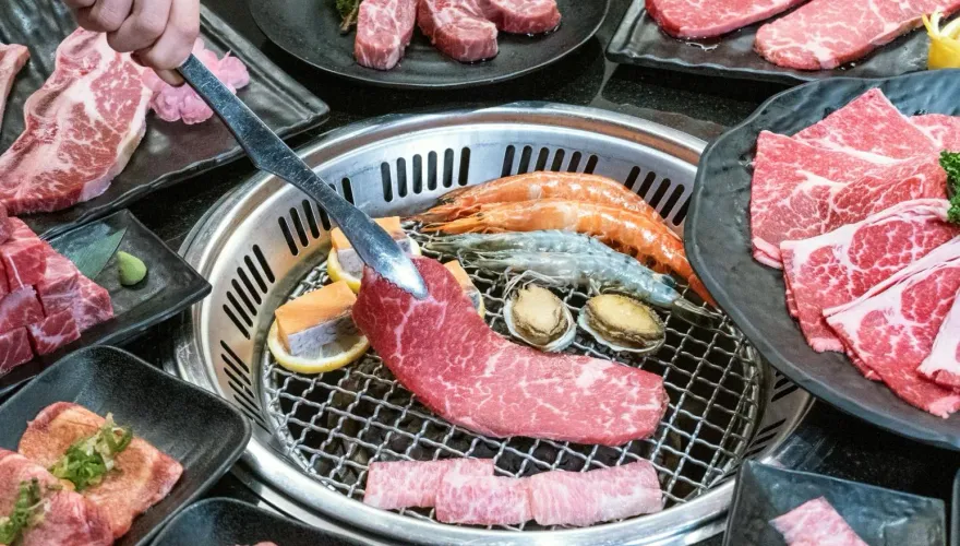 歡慶台中鍋烤節全台雙冠王！馬辣全品牌「買二送一」　胡同燒肉強推秋節優惠