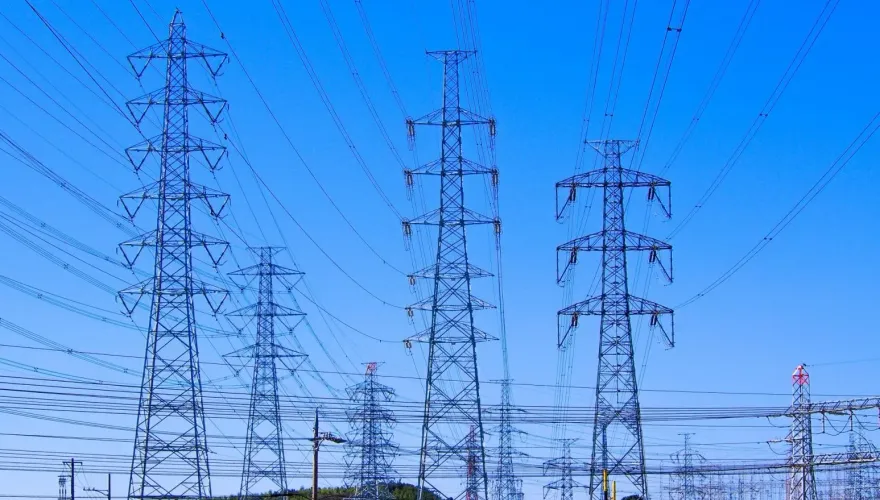 快訊/大雨雷擊電杆釀停電！台南2709戶受影響　台電急搶修