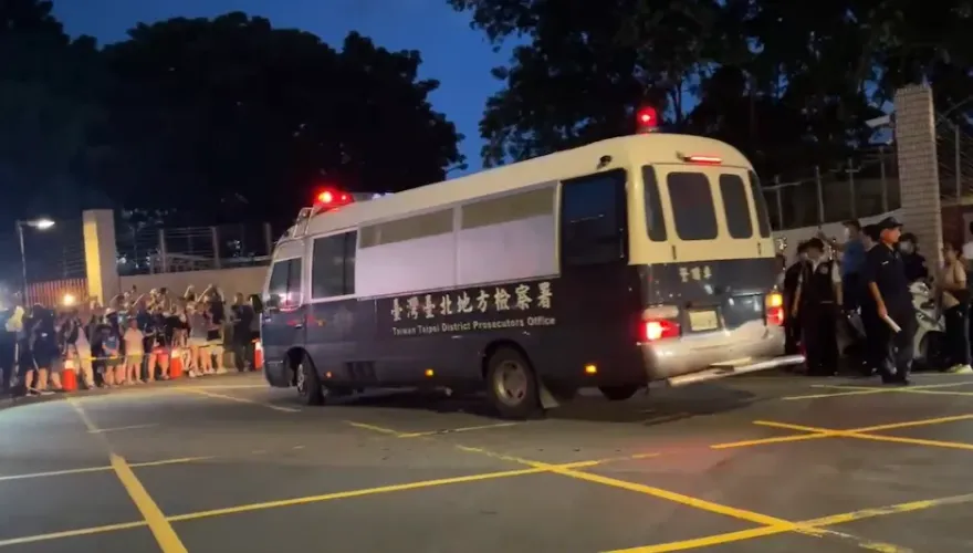 快訊/柯文哲羈押禁見入住3人房！台北看守所外數十名小草聚集
