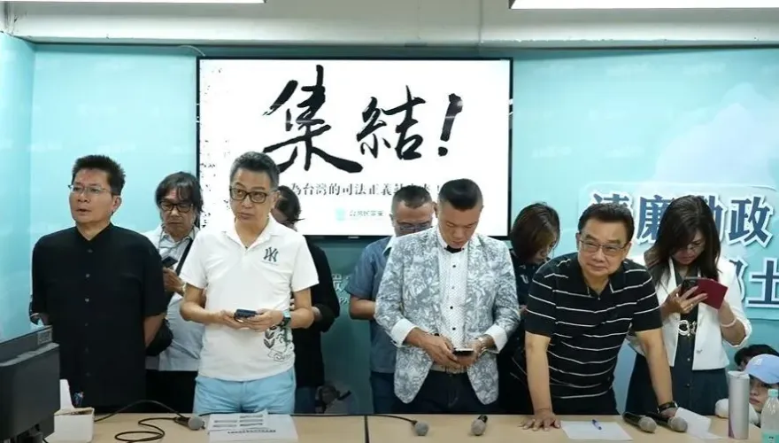 快訊/「柯文哲收取沈慶京1500萬元」　民眾黨反擊：綠媒搶獨家、報導更改內容