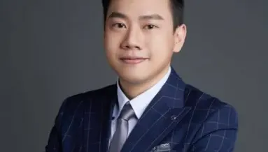 快訊/曾幫雞排妹打官司！知名律師陳克譽「涉洩密給詐團」　遭羈押禁見