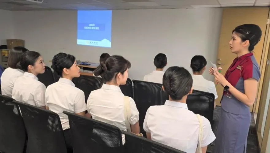 競爭超激烈！華信招空服員…逾千人報名　錄取率不到1%