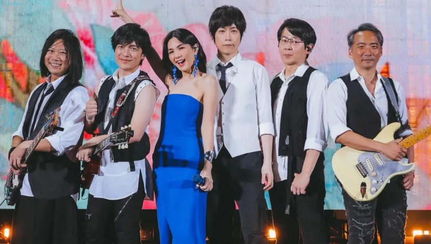 阿信、Ella合唱《五月天》MV突遭全網下架！　網嘆：「可能是版權問題」