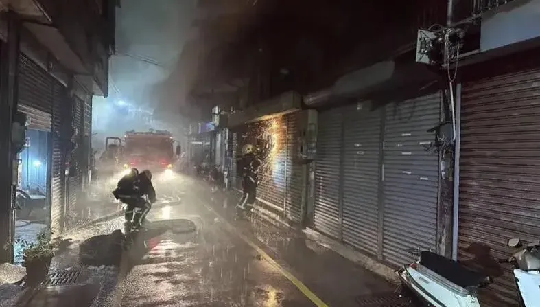 快訊/重大災情！彰化2層樓倉庫驚傳祝融　火勢延燒7間民宅