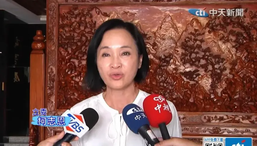 表態要拚2026了？柯志恩中秋地方跑攤喊：顧高雄是我的使命
