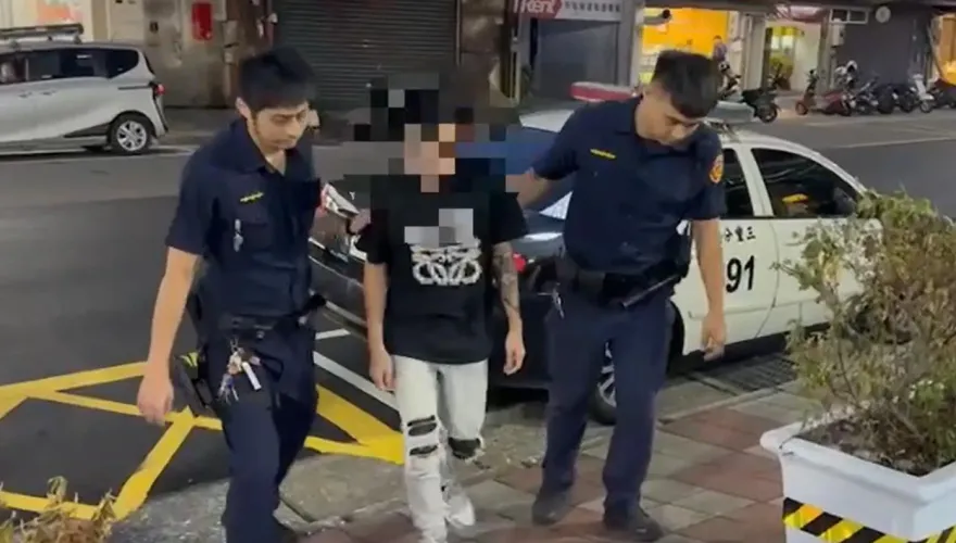 影/三重高中生砍人「手筋都斷了」鮮血狂噴　只為百元電子菸