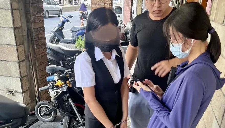 影/婦人中招假檢警詐騙慘噴61萬　女車手假扮檢察官助理遭活逮