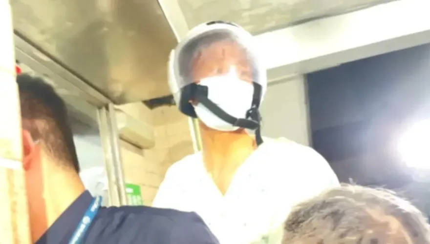 快訊/陸男駕橡皮艇衝林口移送地檢聲押　大喊「有言論自由、望遣送第三國」