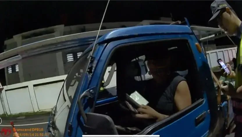 石門小貨車超載鐵梁遭攔！男神情恍惚　警搜出「喪屍菸彈」