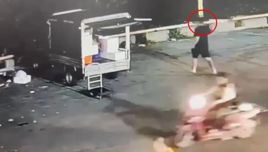 影/台北漁產公司停車場行竊！電眼揪出28歲男　還被查獲毒品