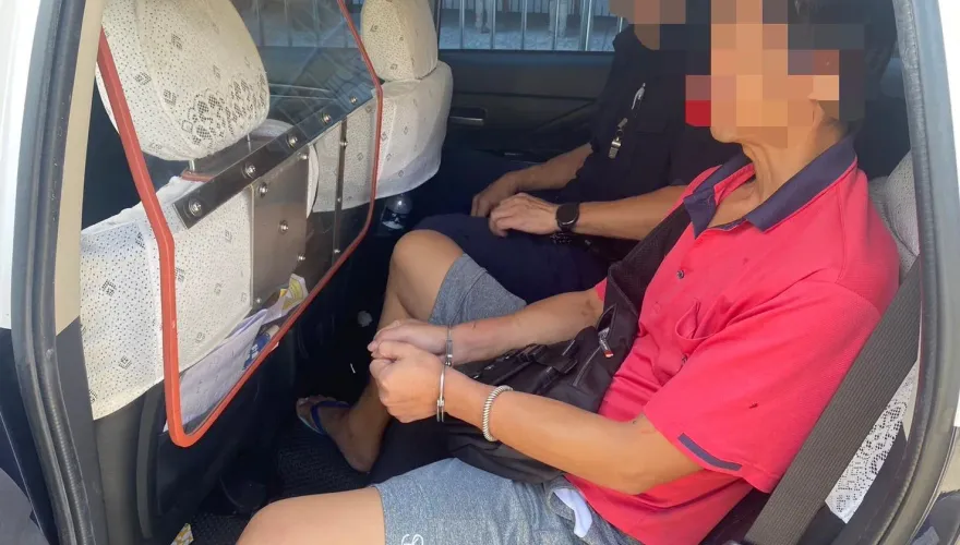 快訊/畫面曝光！嘉義逆子7個月前持刀「弒親未遂」　中秋節再持斧頭「砍殺慈父」