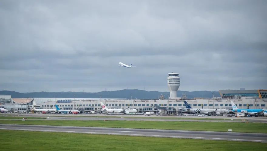國門之恥、飛安堪憂　桃機跑道歲修大亂遭監院糾正