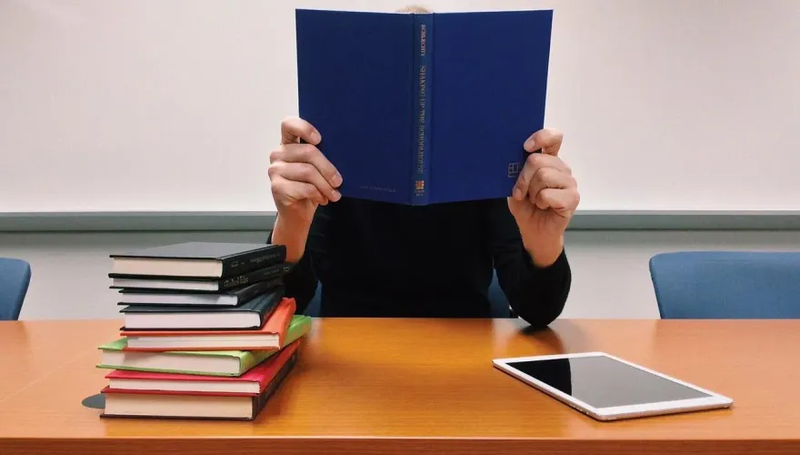 大學讀什麼科系被誤會「賺很大」？過來人曝2選擇：考上國考不見得賺