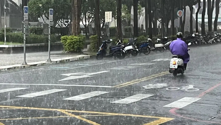 中南部山區午後防豪雨！週末起注意熱帶系統發展