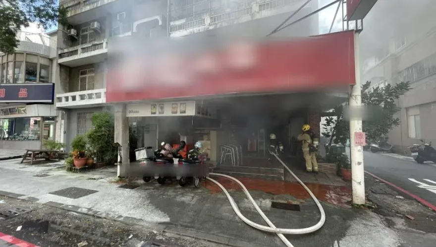 快訊/高雄傳氣爆！小吃店女員工換瓦斯突轟巨響　臉灼傷噴血送醫