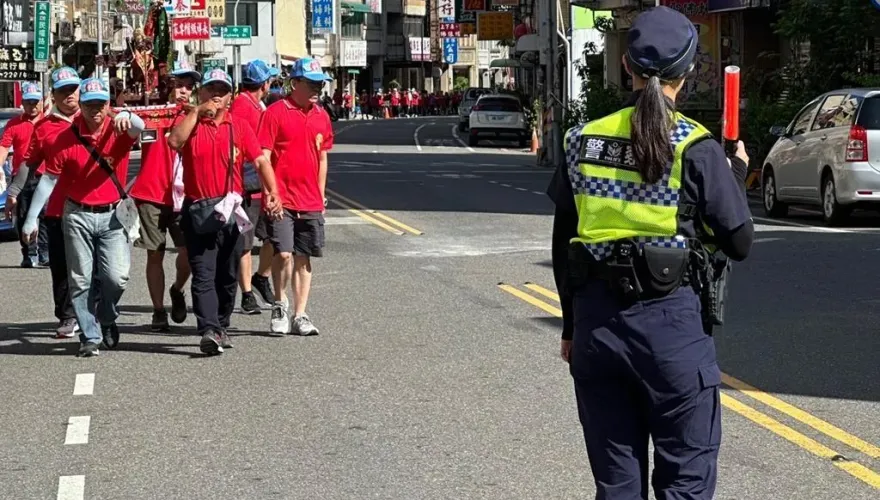 台南「府城迎媽祖」！週末逾6000人、上百個陣頭參與　警加强部署維持秩序