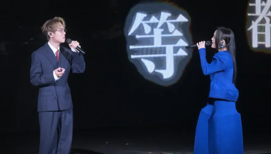 新歌本來不是寫給她的！徐佳瑩台上臉一秒垮掉　男歌手嚇暈狂道歉
