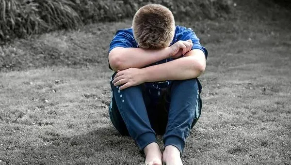 桃園某國中男學生遭惡師霸凌！課堂上「逼脫褲」+記警告　教育局出手了