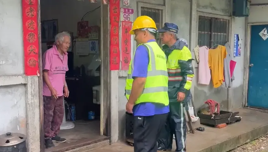 山陀兒步步緊逼！花蓮多地「預警性撤離」　市長也加入保全戶撤離工作