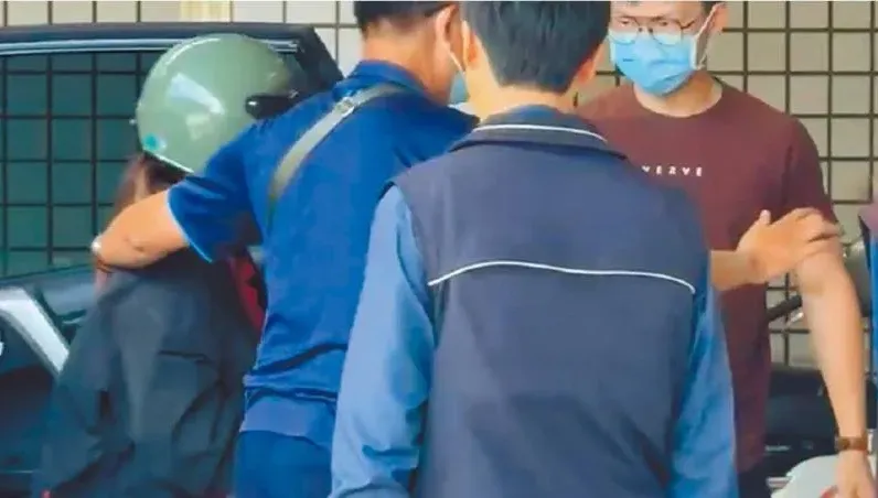 高雄女嬰火化完「沒骨灰只剩煙」！嬤陪走最後一程...道歉：來到這家庭苦了妳