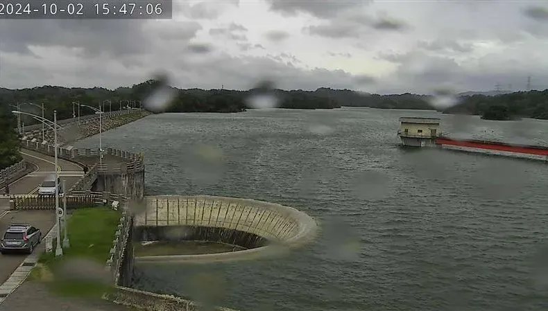 山陀兒逼近...新竹寶山、寶二水庫蓄水率飆破百　自然溢流「一滴都不浪費」