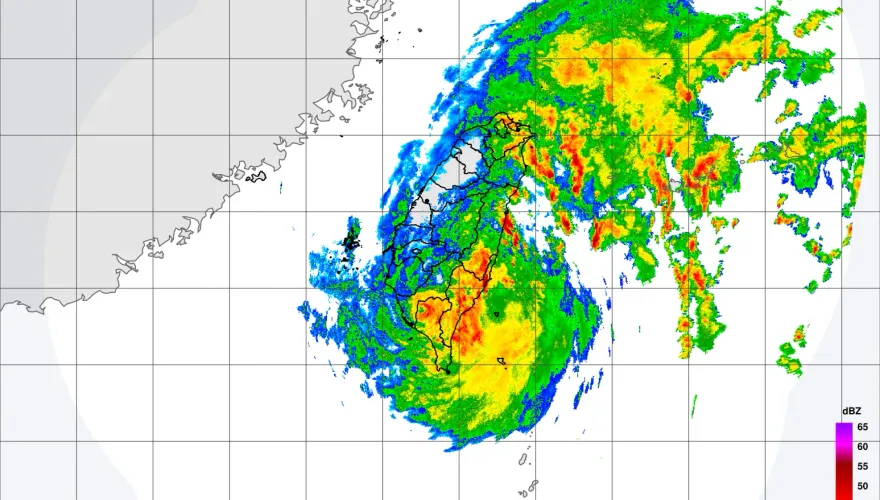 最新預測！山陀兒明白天起減弱、風雨略小　基隆市日雨量已破44年紀錄