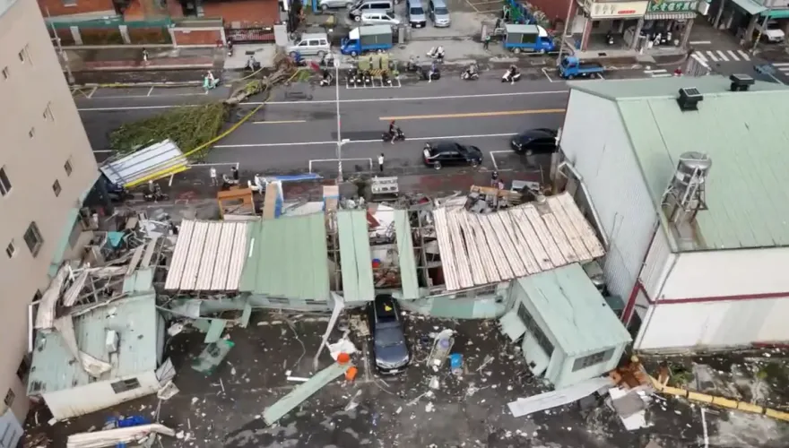 影/山陀兒暴力狂炸高雄！三民區空拍慘景「宛如世界末日」　殘骸四散