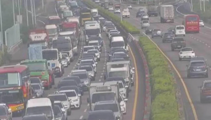 快訊/國1南下彰化段追撞事故釀2傷！車流嚴重回堵8公里