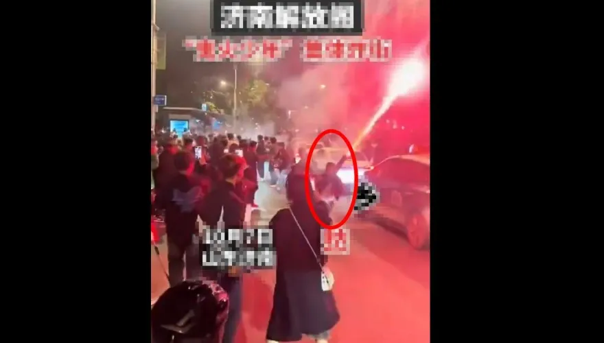 影/陸「鬼火少年」大舉出沒...深夜飆車炸街　持煙火機關槍亂射