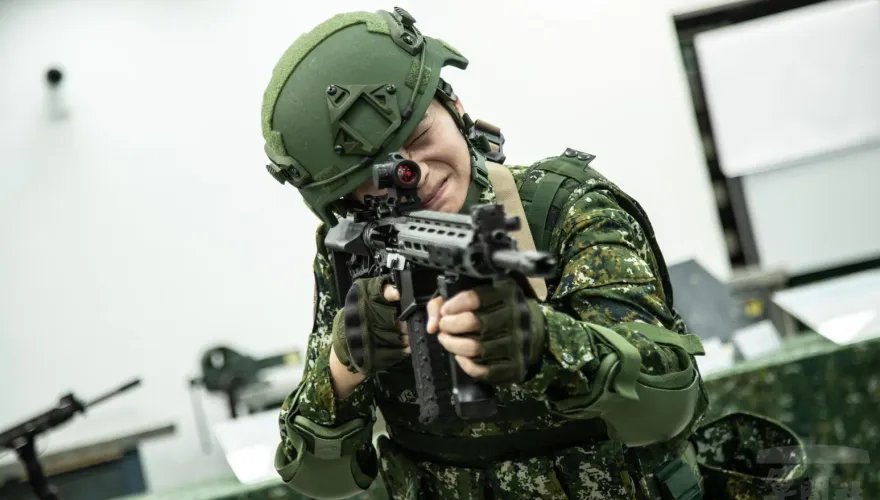 軍備局第205廠最新自製單兵武器　T112式5.56公厘步槍明年量產服役